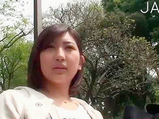 Craving for a sensual outdoor fuck session with a stunning Nippon doll