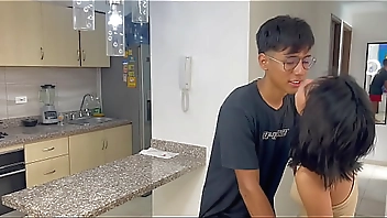 I help my little stepsister on her social networks so I can fuck her and I end up cumming in her pussy.